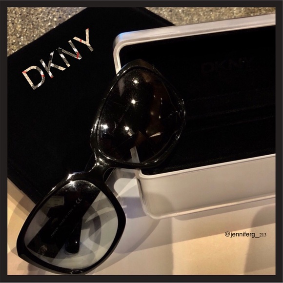 DKNY SIGNATURE CHIC SQUARE SUNGLASSES w/CASE GUC - Picture 5 of 7